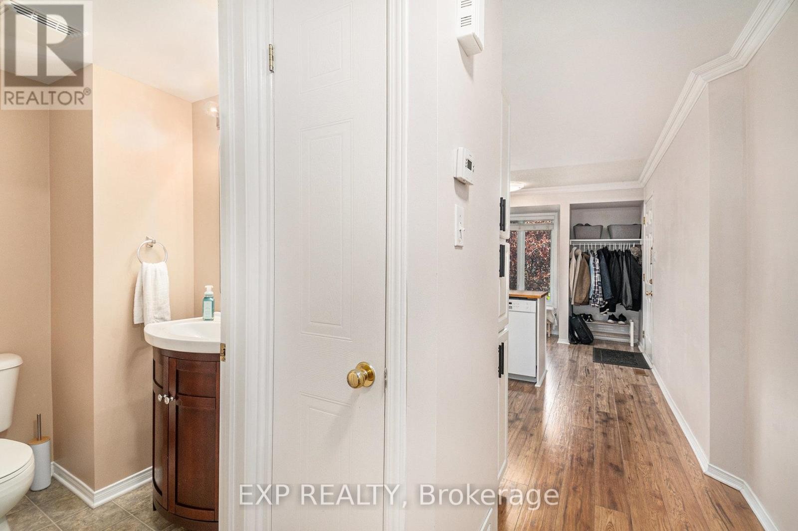 












74 LAKEPOINTE DRIVE

,
Ottawa,




Ontario
K4A5E5

