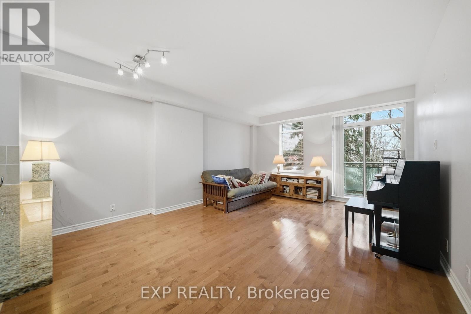 












218 - 205 BOLTON STREET

,
Ottawa,




Ontario
K1N1K7

