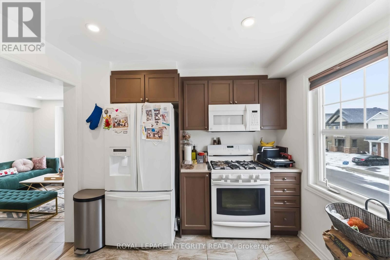 












425 GERARDIA LANE

,
Ottawa,




Ontario
K4A3T9

