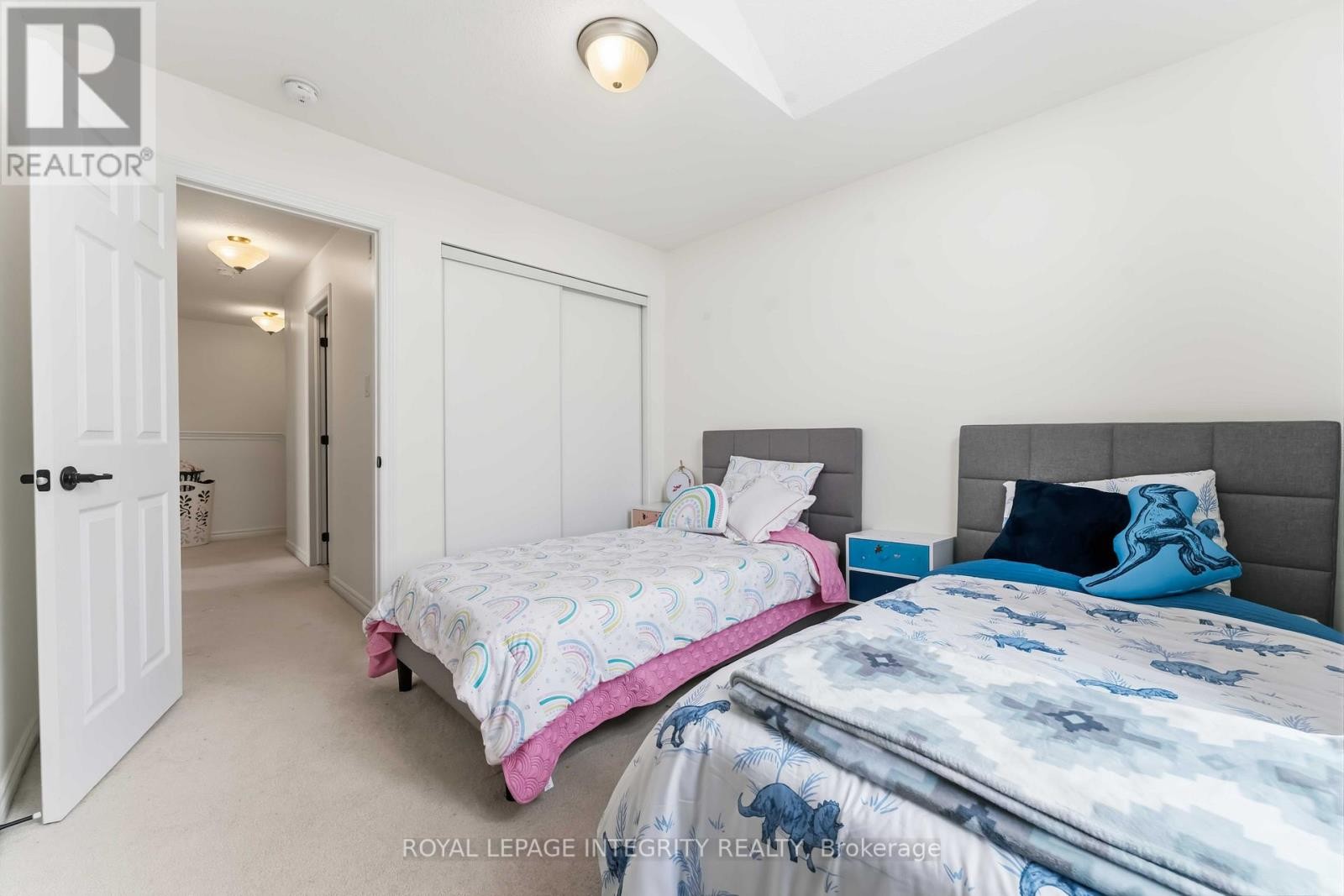 












425 GERARDIA LANE

,
Ottawa,




Ontario
K4A3T9

