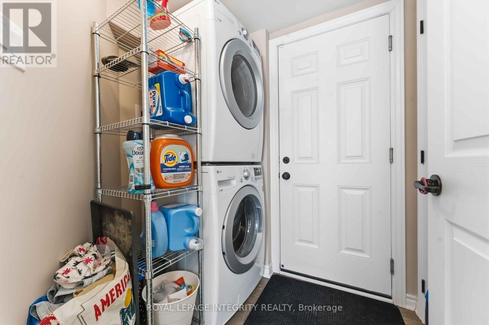 












425 GERARDIA LANE

,
Ottawa,




Ontario
K4A3T9

