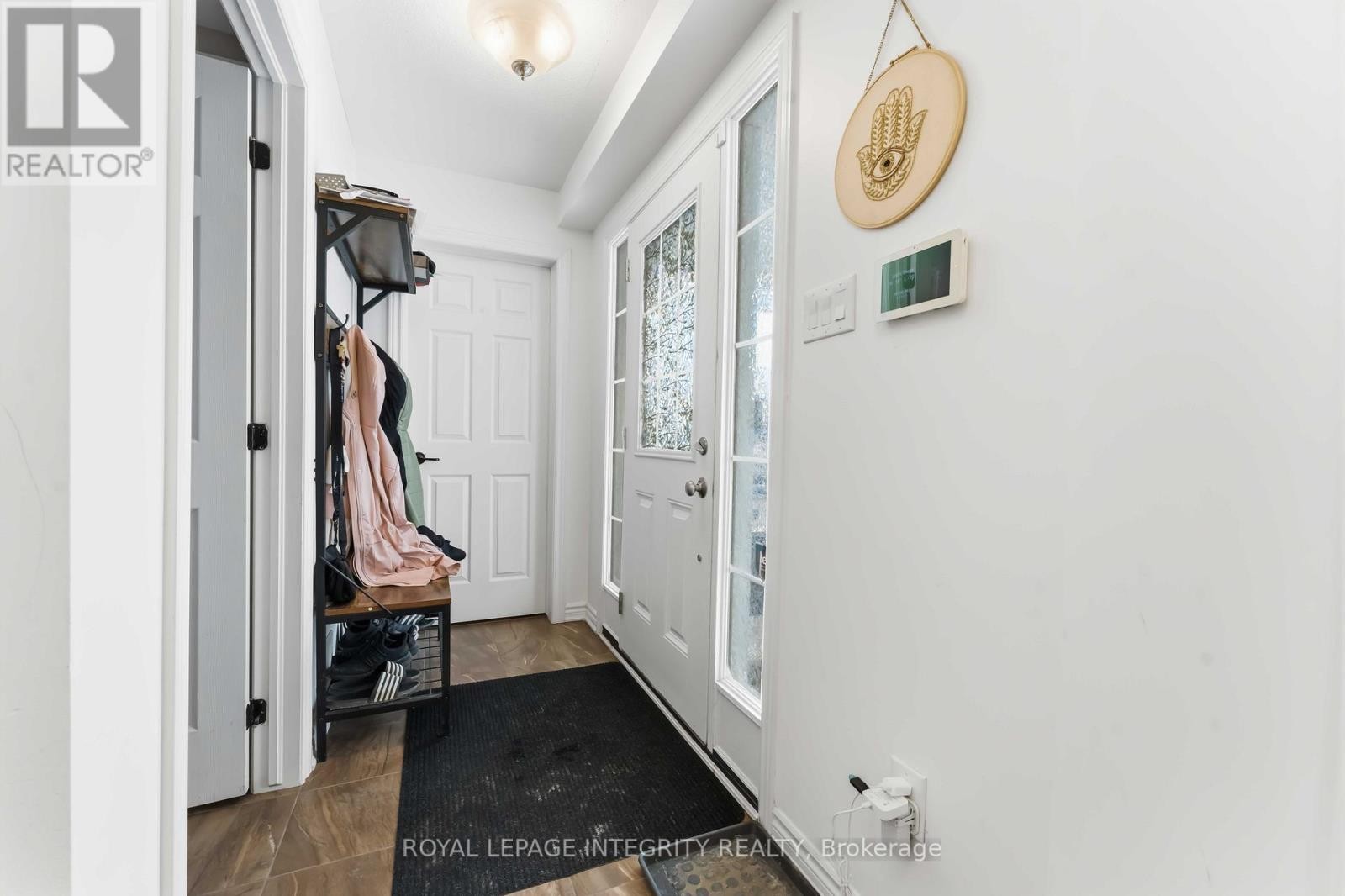 












425 GERARDIA LANE

,
Ottawa,




Ontario
K4A3T9

