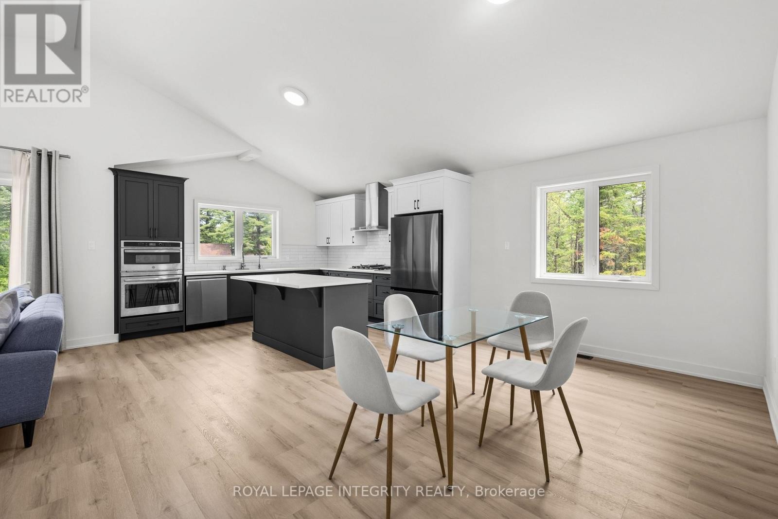 












292 JAMES ANDREW WAY

,
Beckwith,




Ontario
K7A4S7

