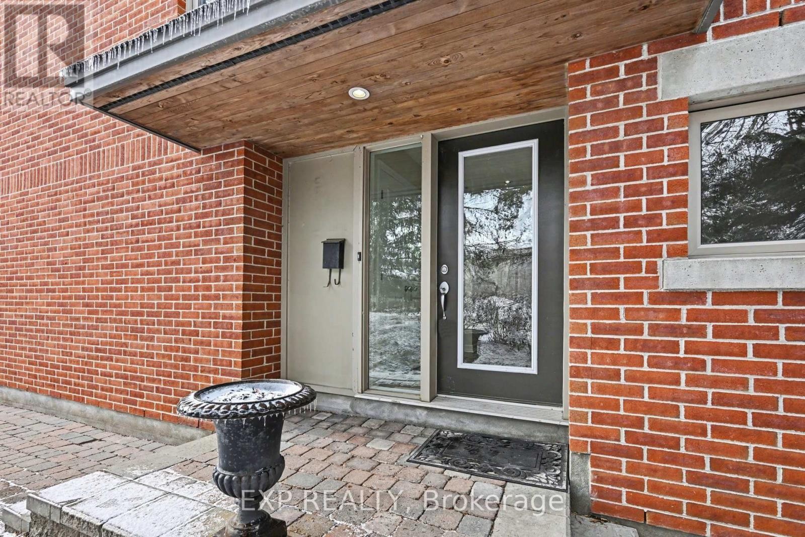 












51 CALLAGHAN PRIVATE

,
Ottawa,




Ontario
K2K0A6

