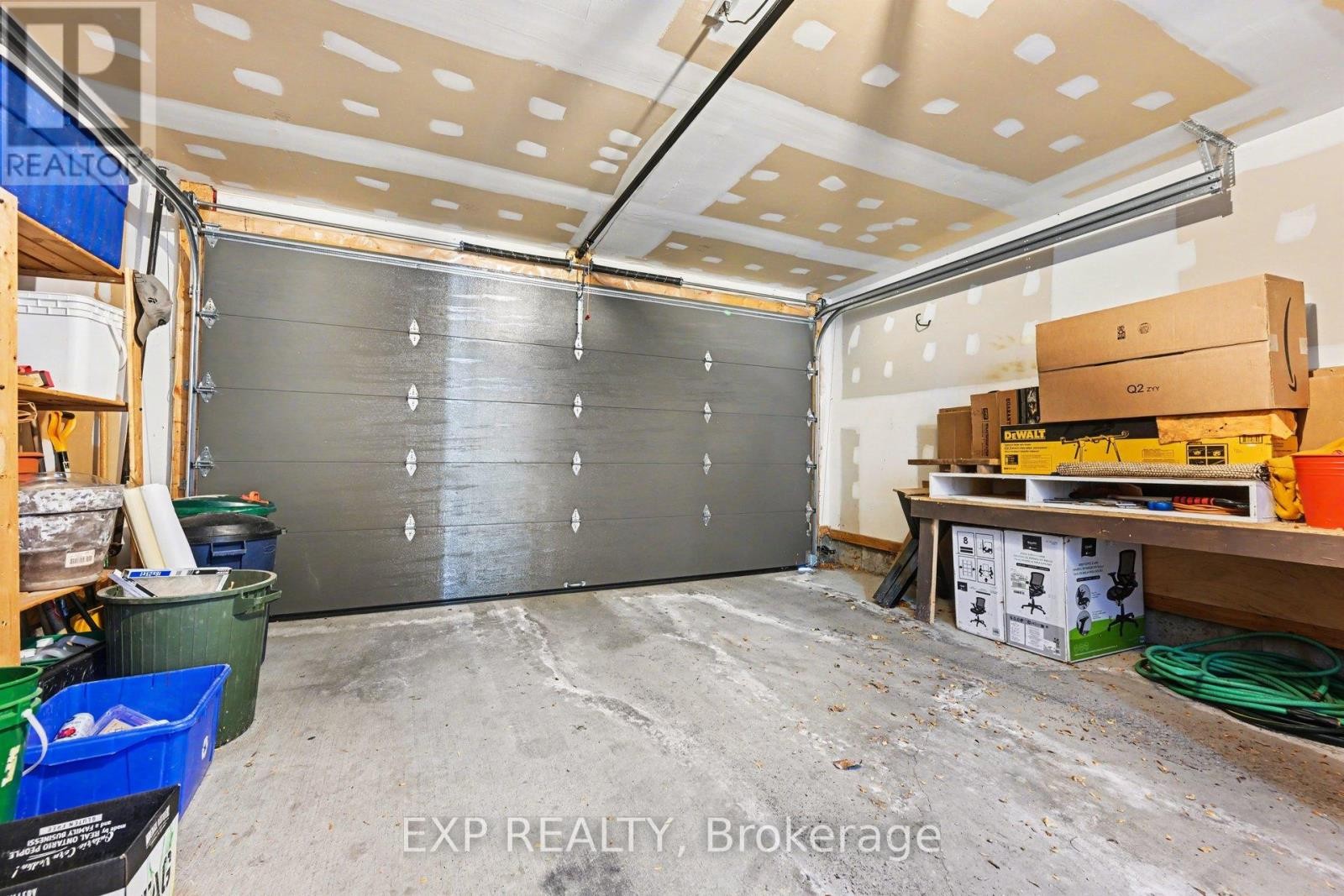 












51 CALLAGHAN PRIVATE

,
Ottawa,




Ontario
K2K0A6

