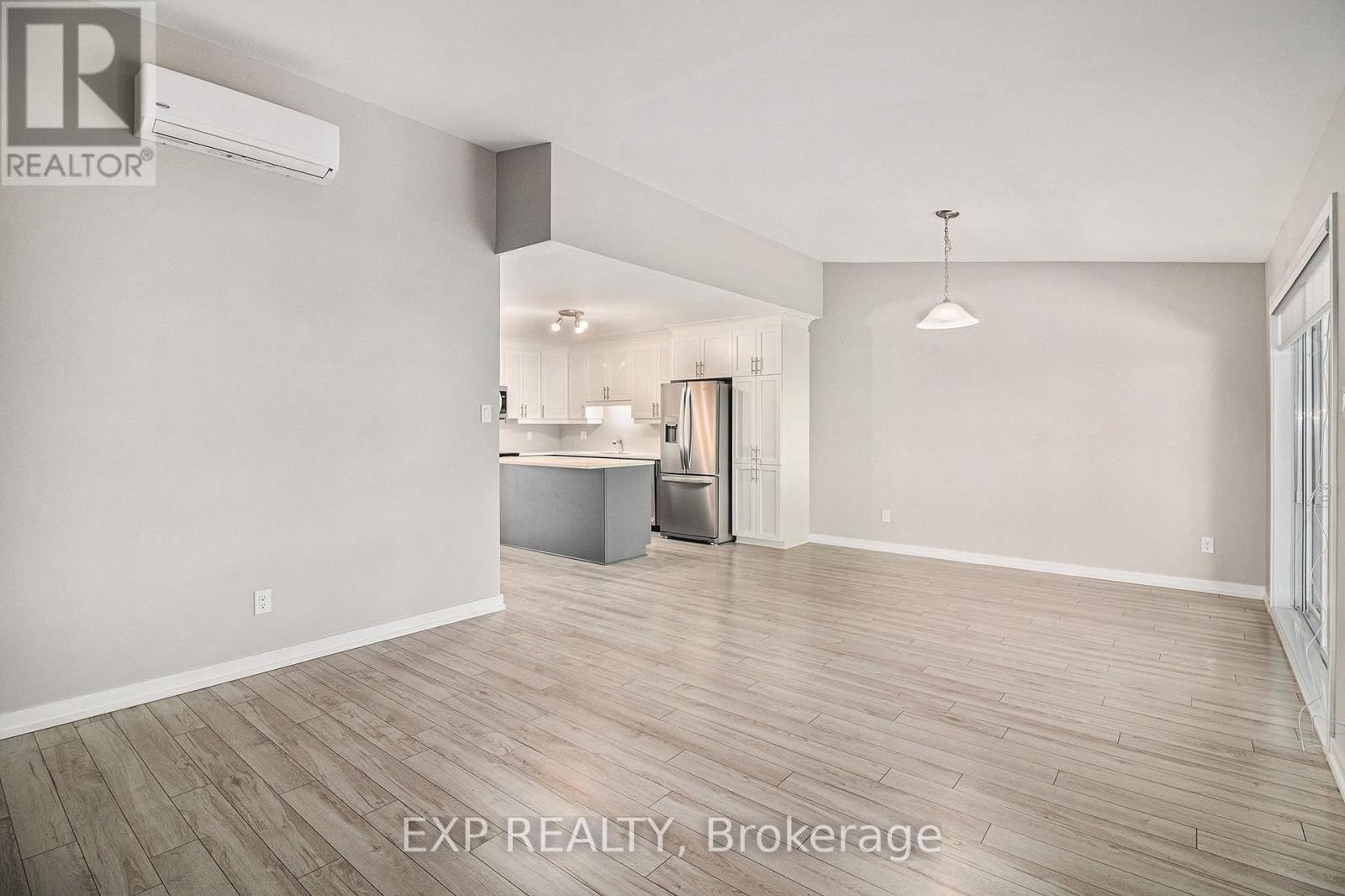 












410 - 99 ST MORITZ TRAIL

,
Russell,




Ontario
K0A1W0

