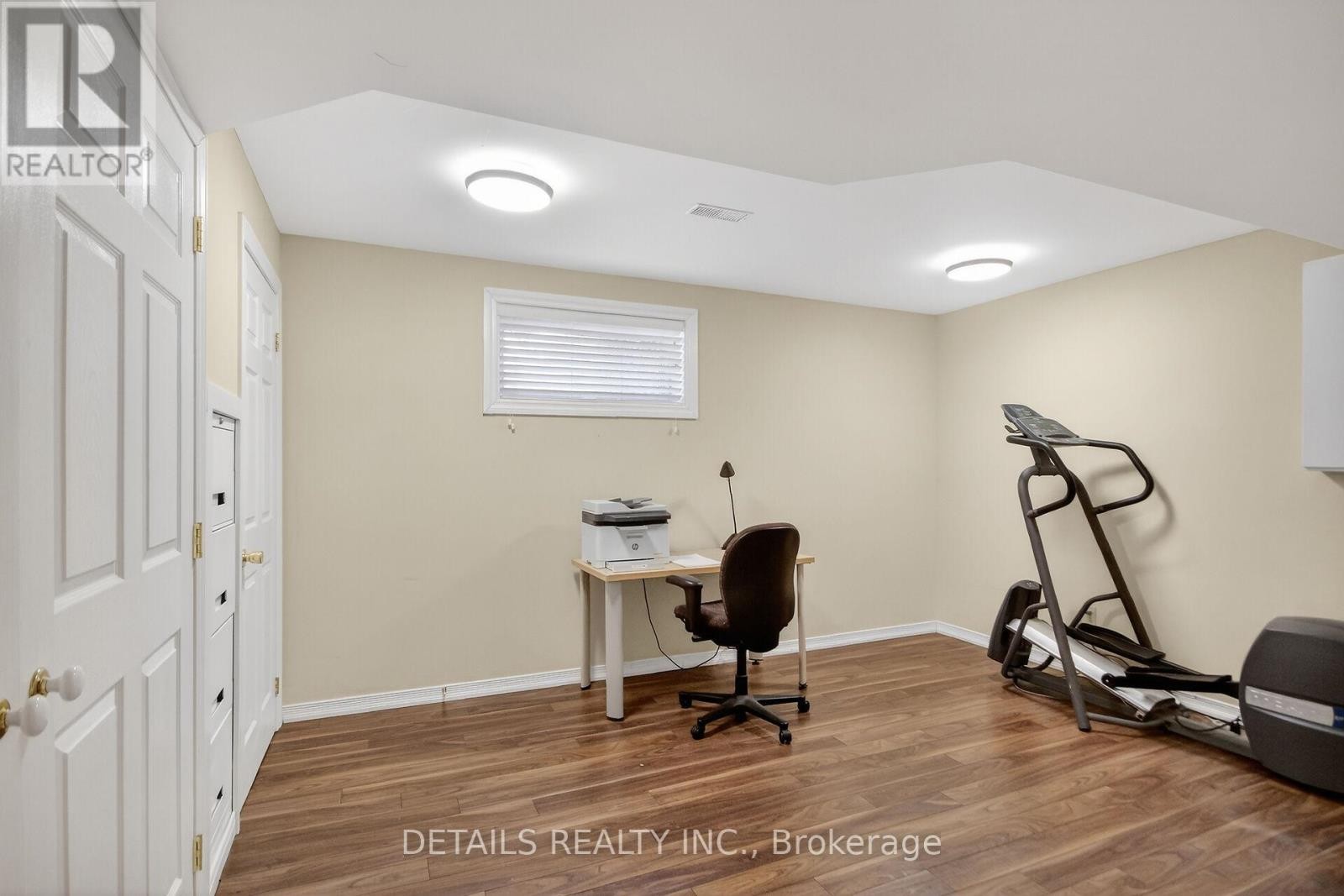 












37 GILLESPIE CRESCENT N

,
Ottawa,




Ontario
K1V0C1

