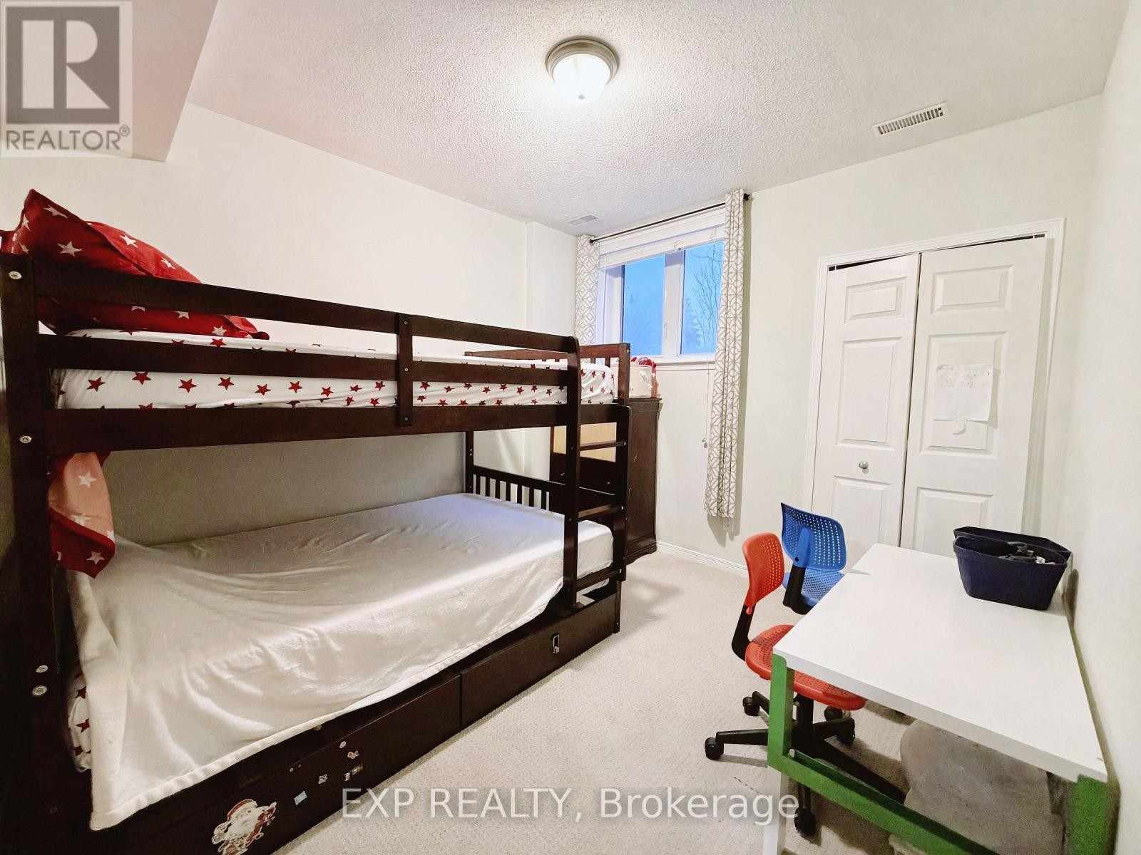 












10 - 4031 CANYON WALK DRIVE

,
Ottawa,




Ontario
K1V0Z4

