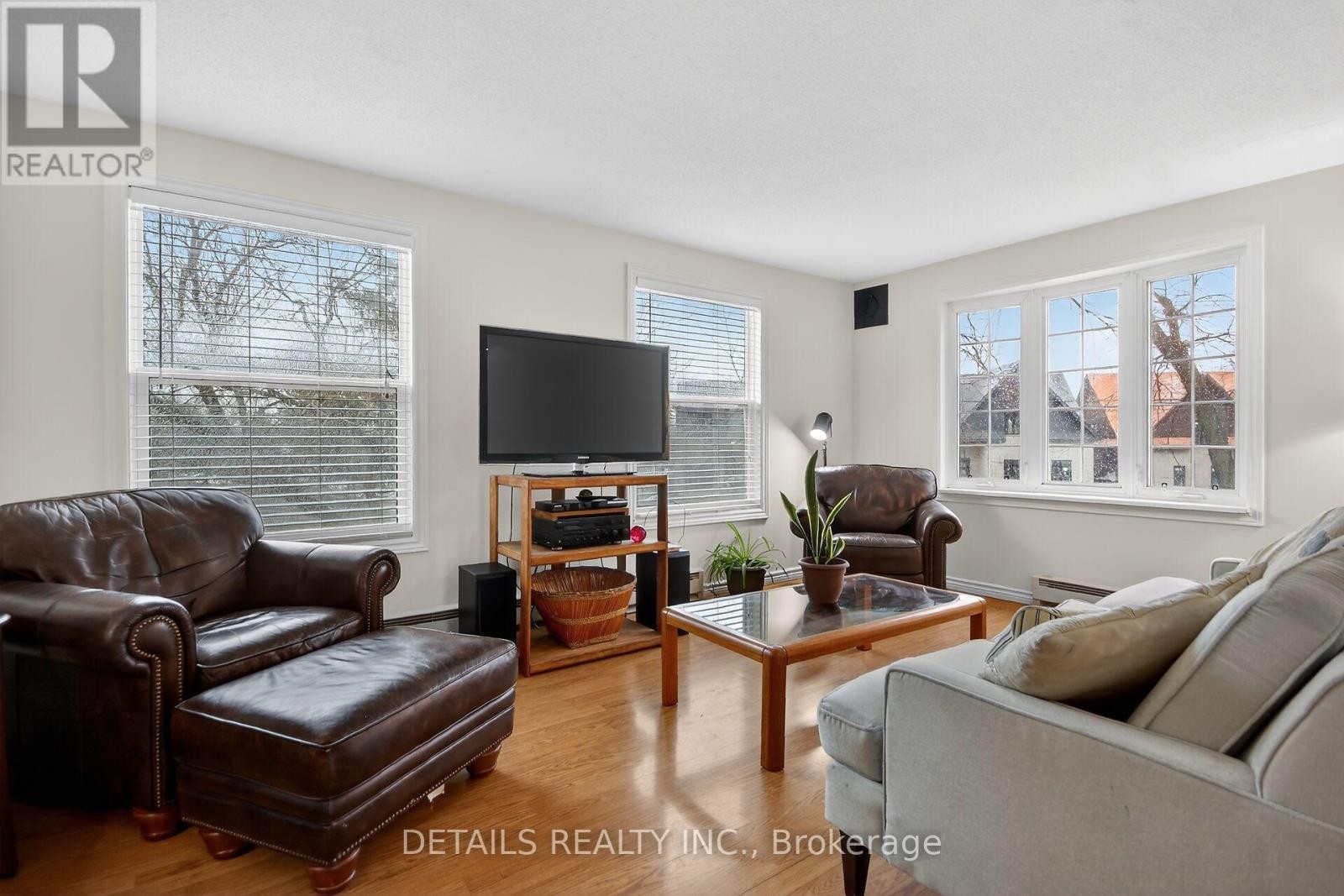 












5 - 40 APPLEBY PRIVATE

,
Ottawa,




Ontario
K2C3P4

