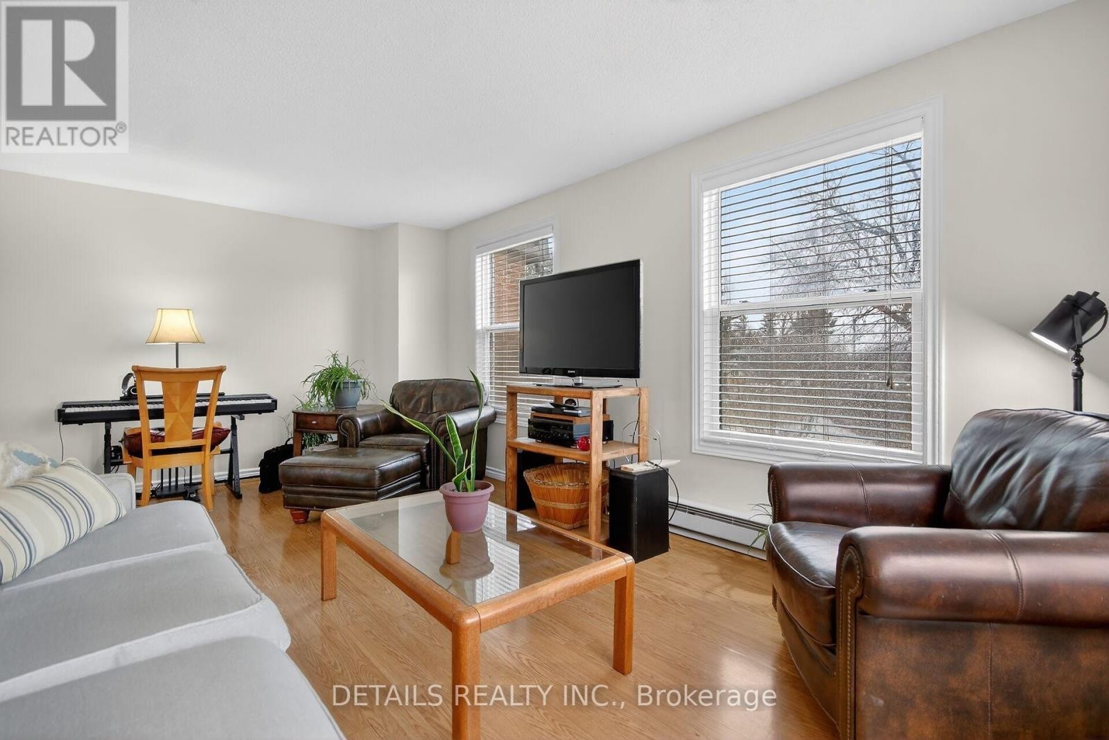 












5 - 40 APPLEBY PRIVATE

,
Ottawa,




Ontario
K2C3P4

