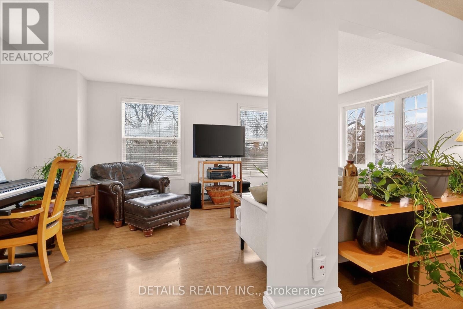 












5 - 40 APPLEBY PRIVATE

,
Ottawa,




Ontario
K2C3P4

