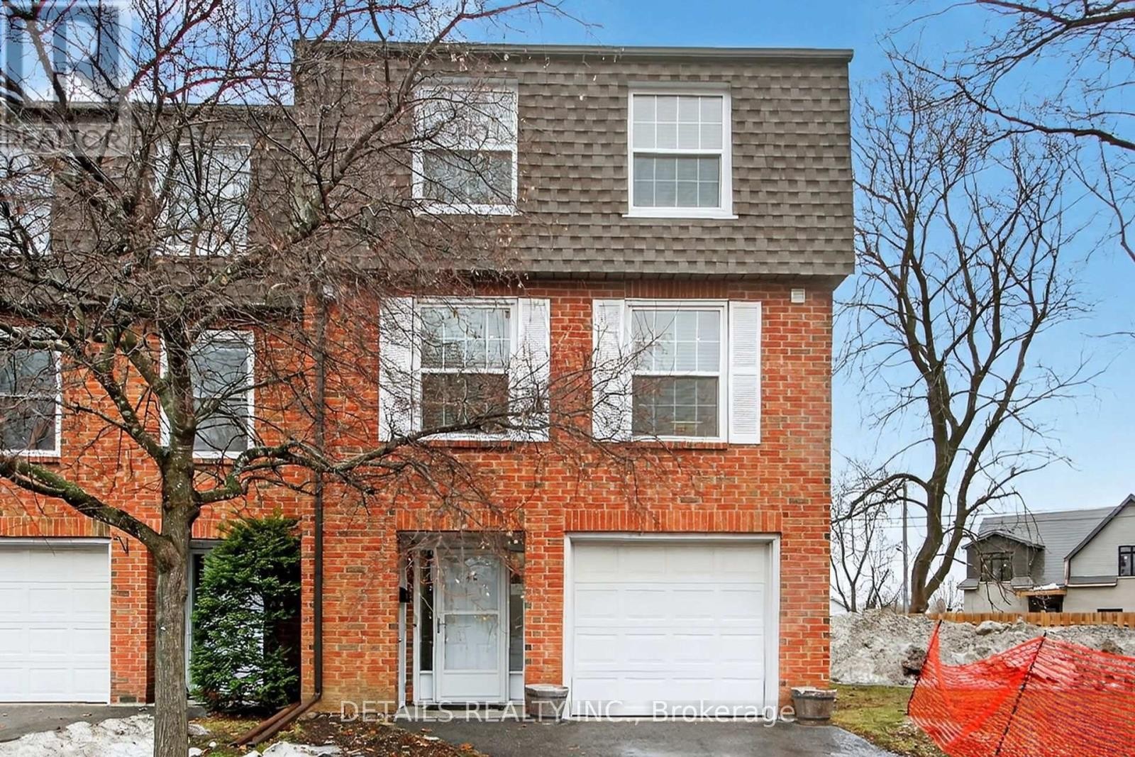 












5 - 40 APPLEBY PRIVATE

,
Ottawa,




Ontario
K2C3P4

