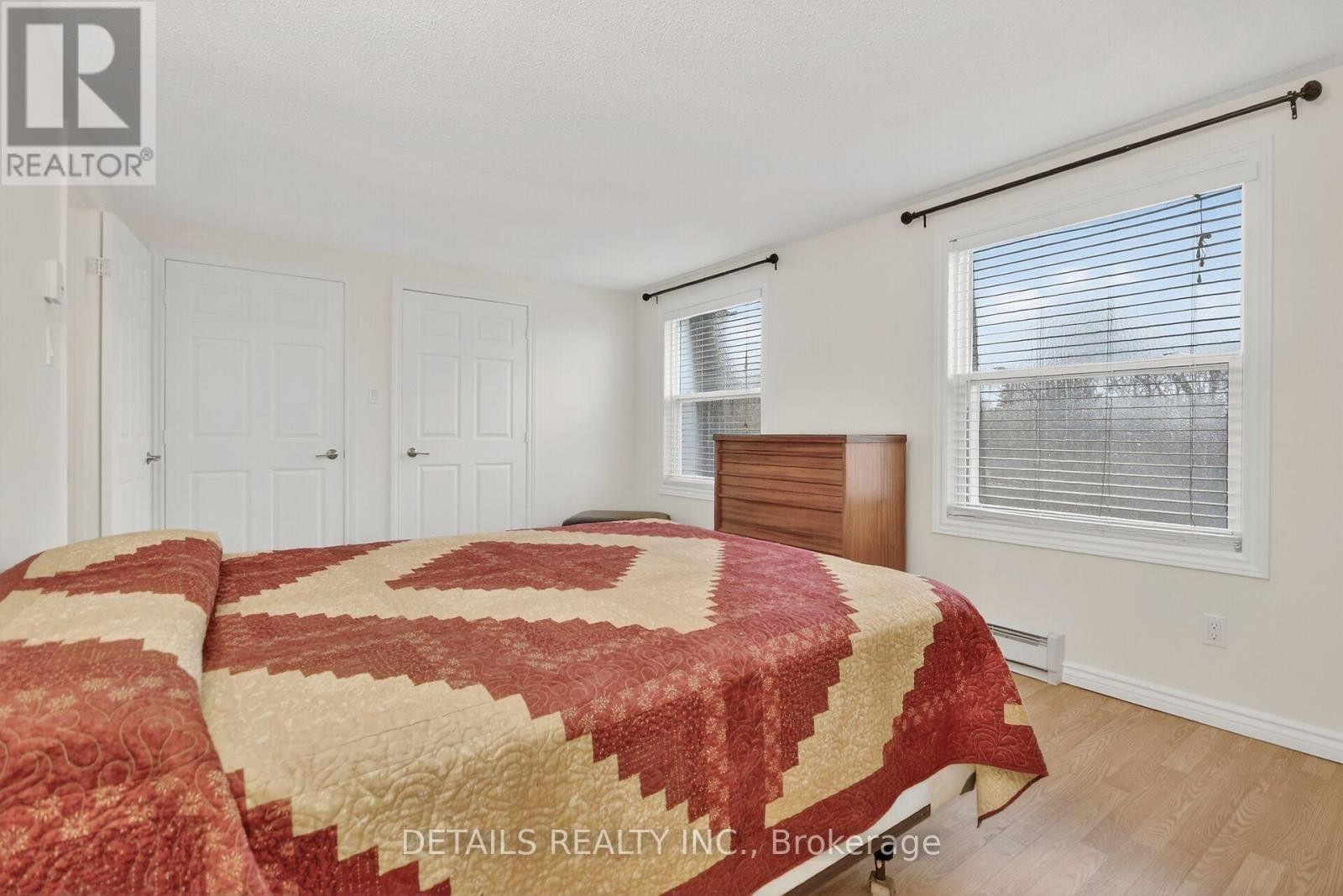 












5 - 40 APPLEBY PRIVATE

,
Ottawa,




Ontario
K2C3P4

