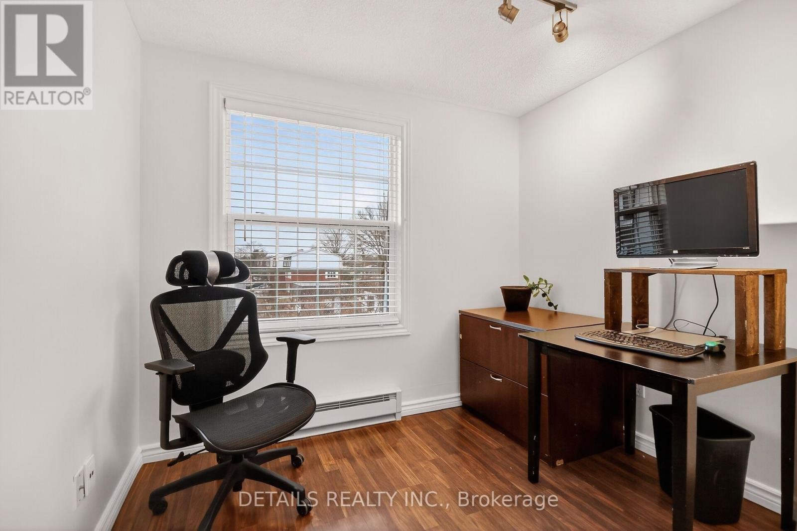 












5 - 40 APPLEBY PRIVATE

,
Ottawa,




Ontario
K2C3P4

