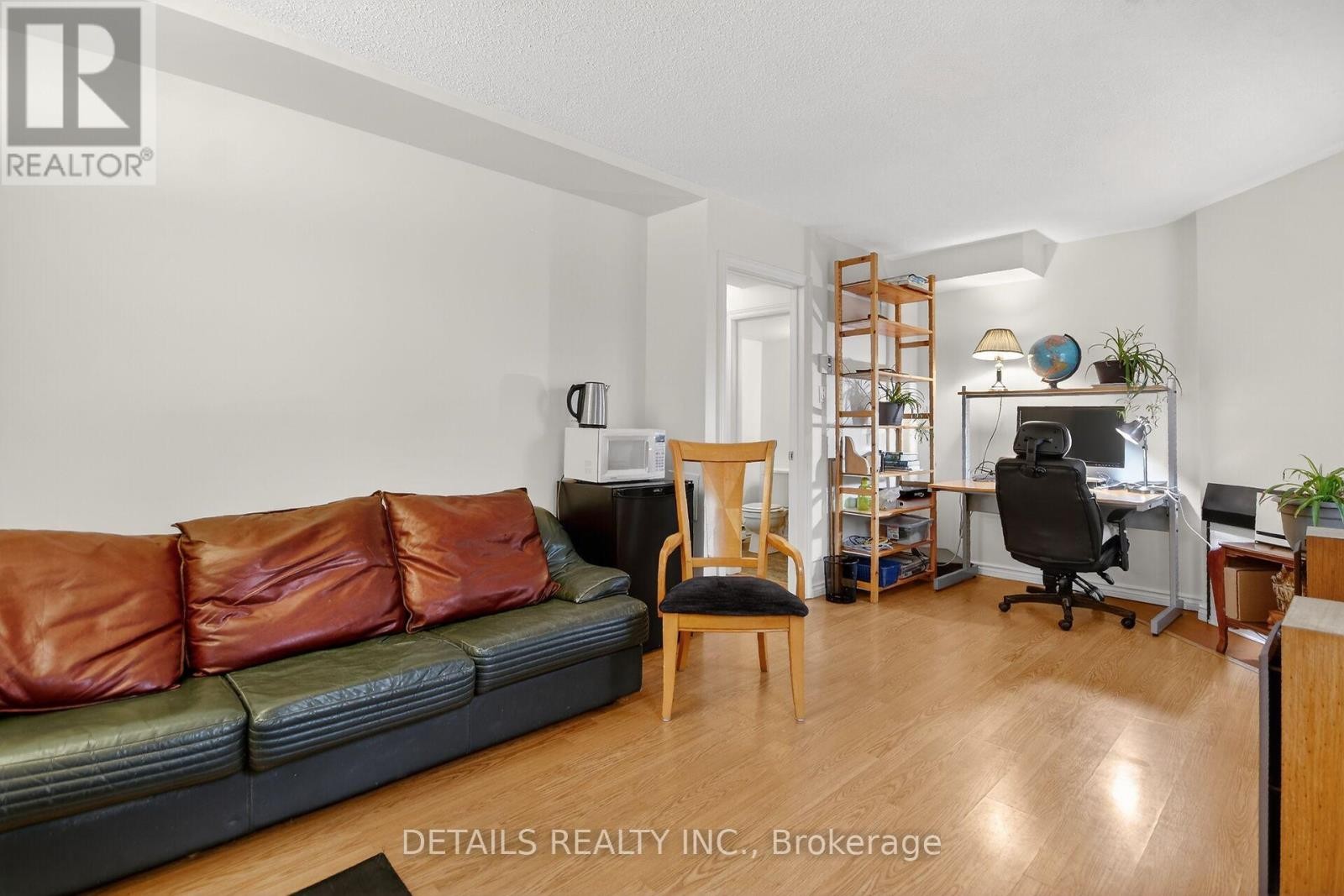 












5 - 40 APPLEBY PRIVATE

,
Ottawa,




Ontario
K2C3P4

