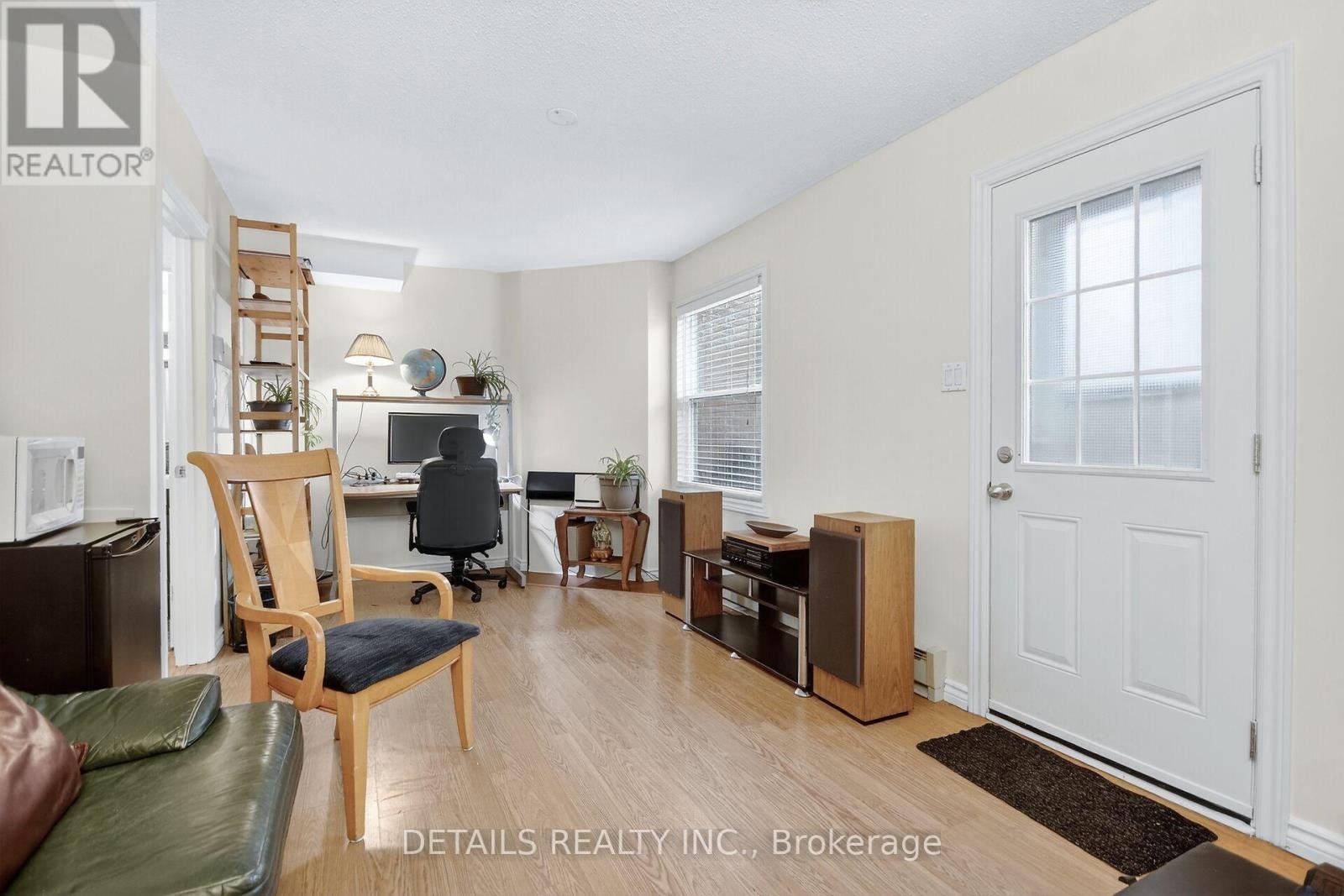 












5 - 40 APPLEBY PRIVATE

,
Ottawa,




Ontario
K2C3P4

