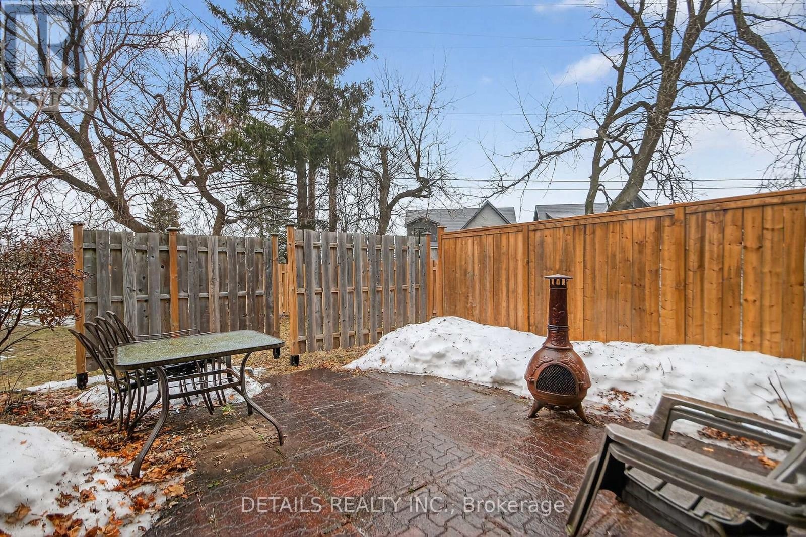 












5 - 40 APPLEBY PRIVATE

,
Ottawa,




Ontario
K2C3P4

