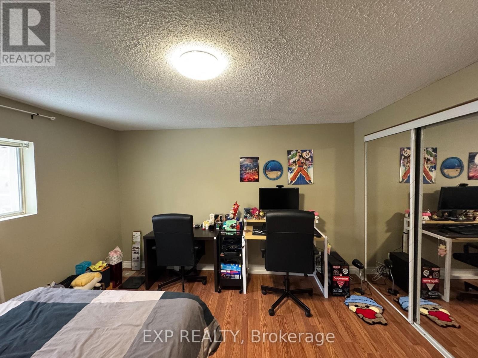 












UNIT 1 - 72 BARRETTE STREET

,
Ottawa,




Ontario
K1L8A3

