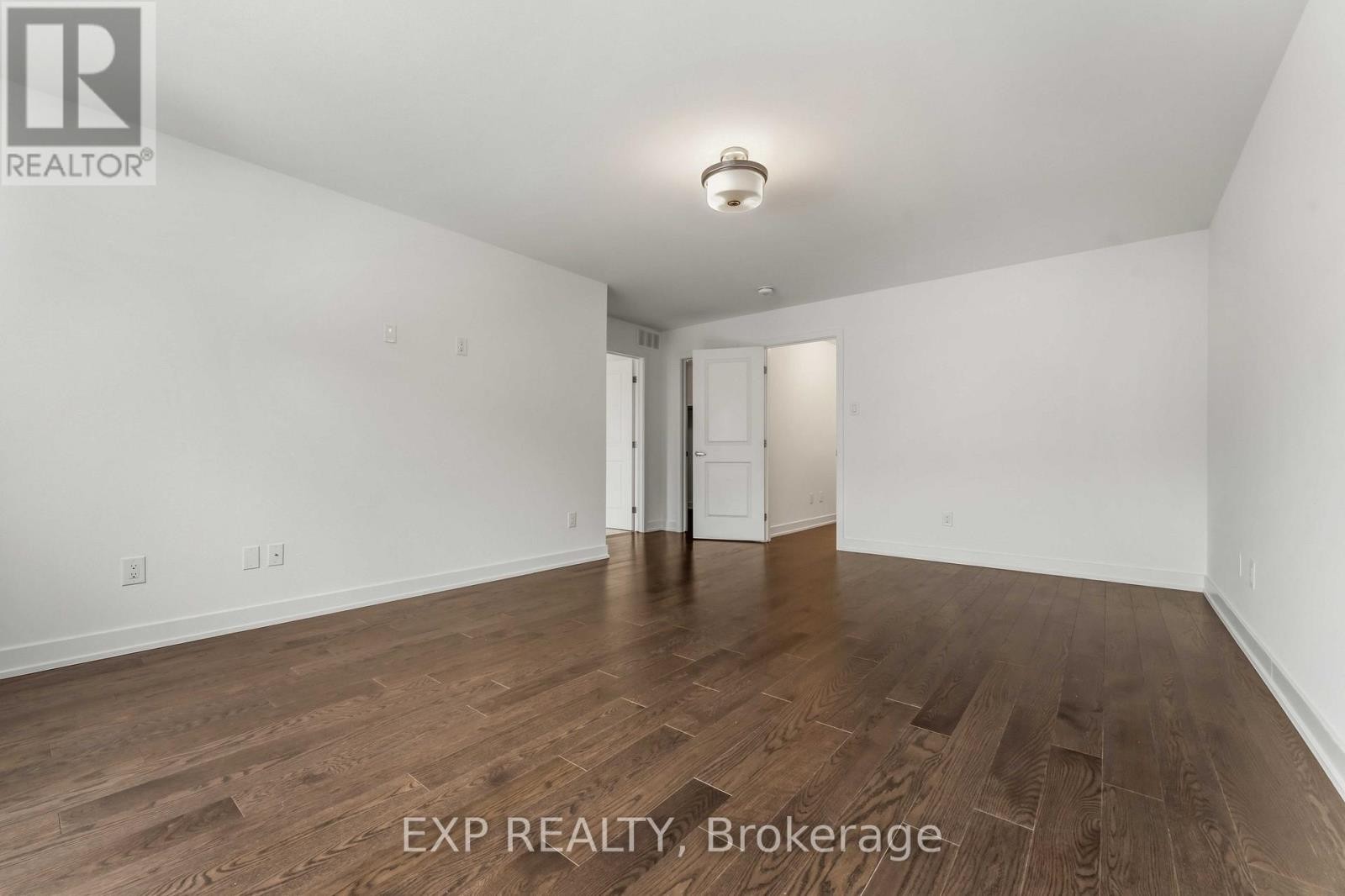 












911 DUXBURY LANE

,
Ottawa,




Ontario
K4M0M2

