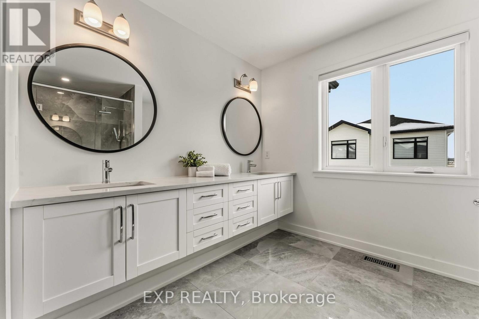 












911 DUXBURY LANE

,
Ottawa,




Ontario
K4M0M2

