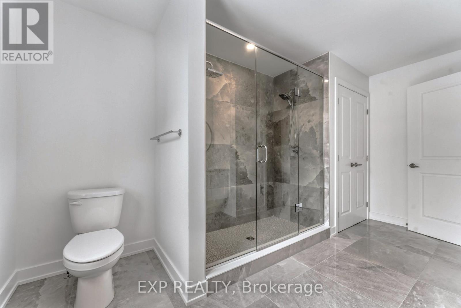 












911 DUXBURY LANE

,
Ottawa,




Ontario
K4M0M2

