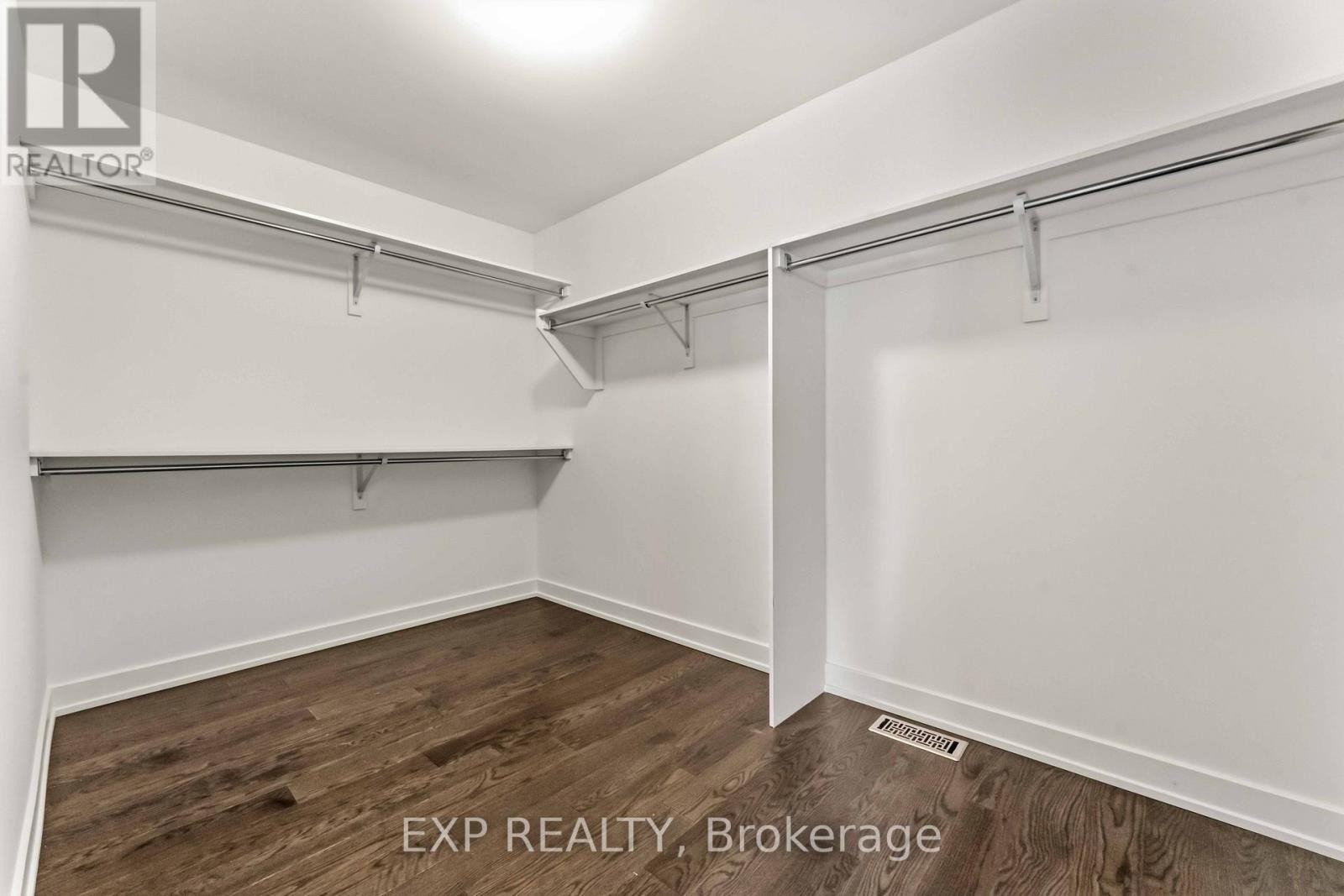 












911 DUXBURY LANE

,
Ottawa,




Ontario
K4M0M2

