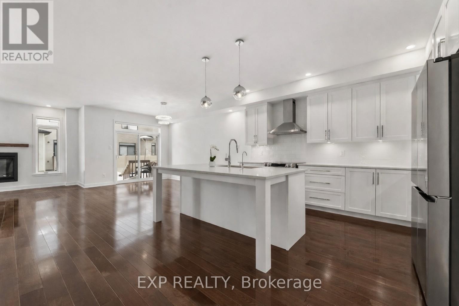 












911 DUXBURY LANE

,
Ottawa,




Ontario
K4M0M2

