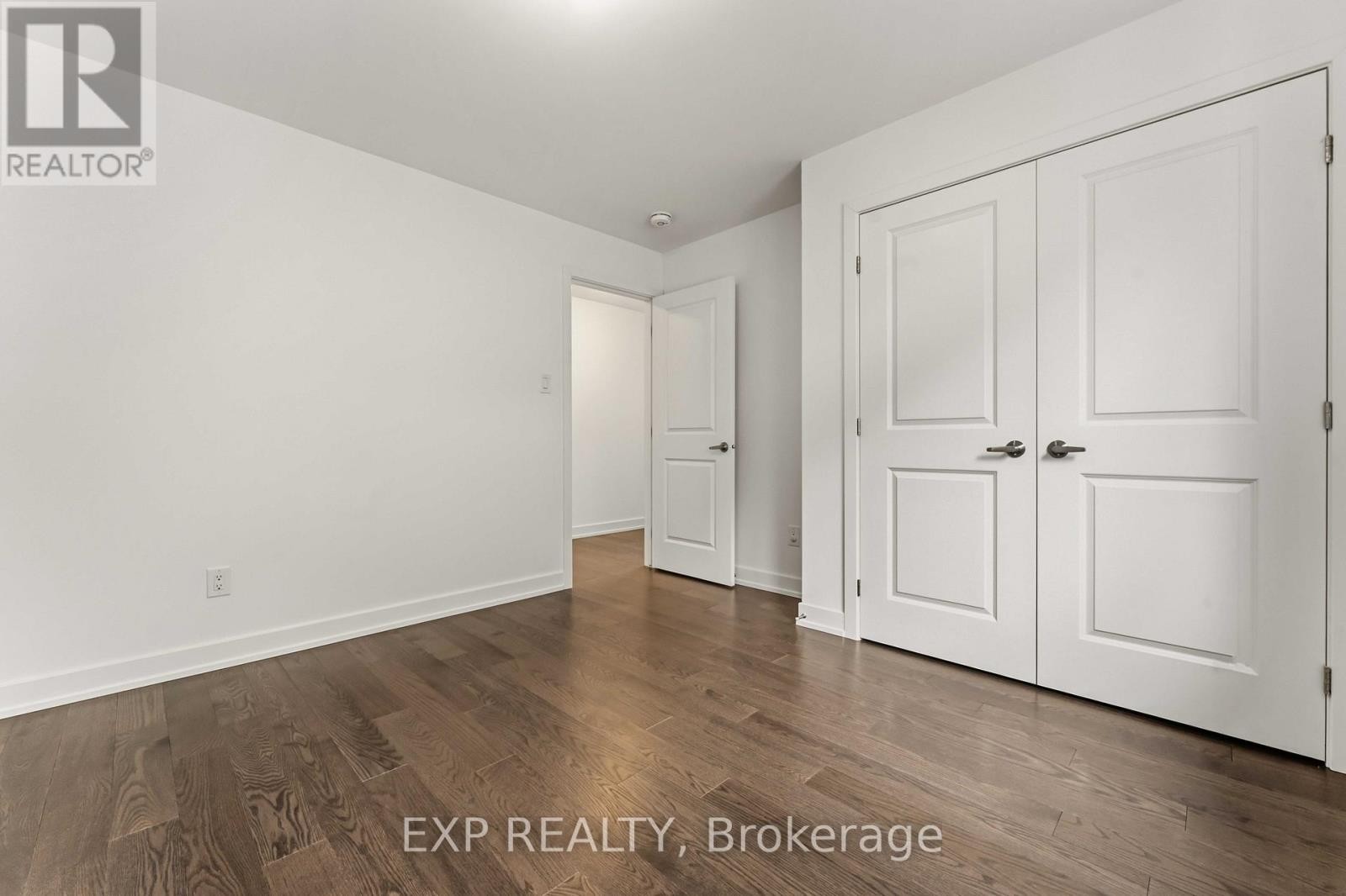 












911 DUXBURY LANE

,
Ottawa,




Ontario
K4M0M2

