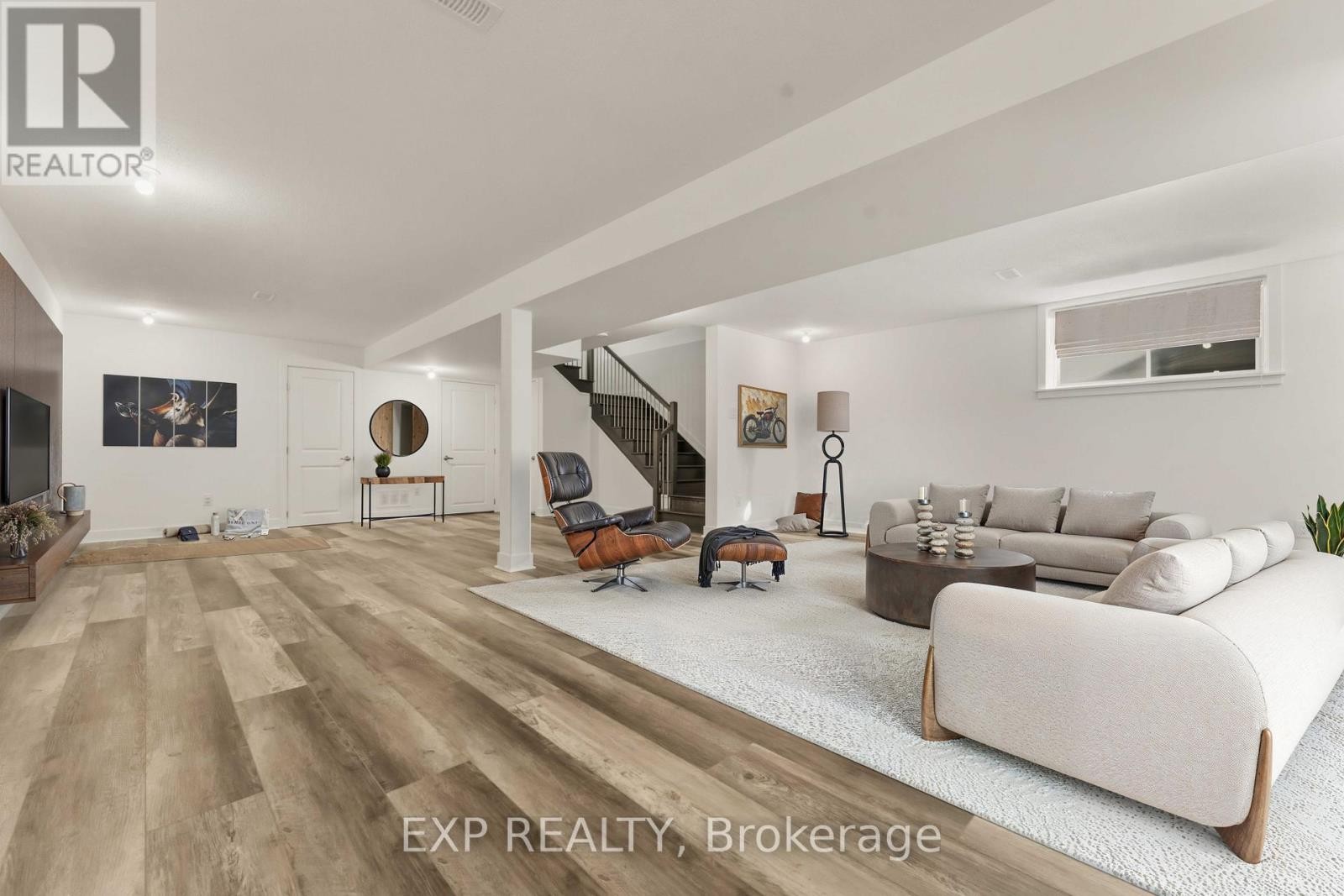 












911 DUXBURY LANE

,
Ottawa,




Ontario
K4M0M2

