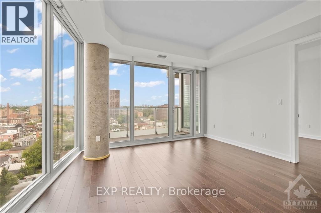 












1107 - 111 CHAMPAGNE AVENUE S

,
Ottawa,




Ontario
K1S5V3

