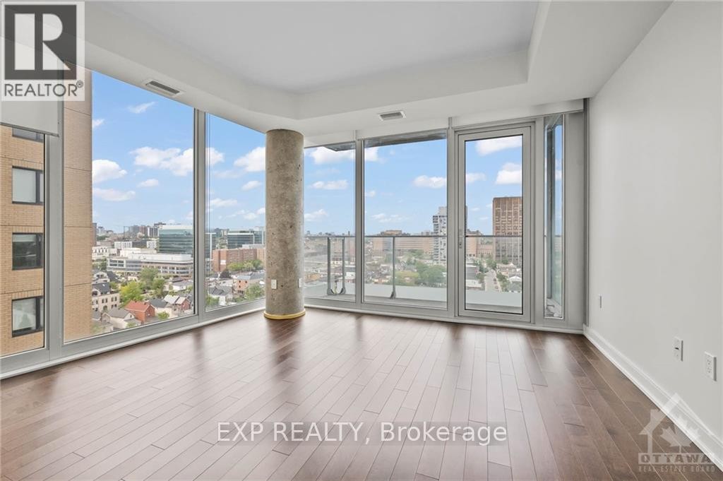 












1107 - 111 CHAMPAGNE AVENUE S

,
Ottawa,




Ontario
K1S5V3

