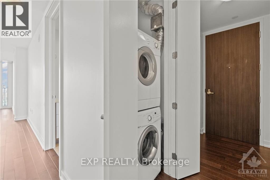 












1107 - 111 CHAMPAGNE AVENUE S

,
Ottawa,




Ontario
K1S5V3

