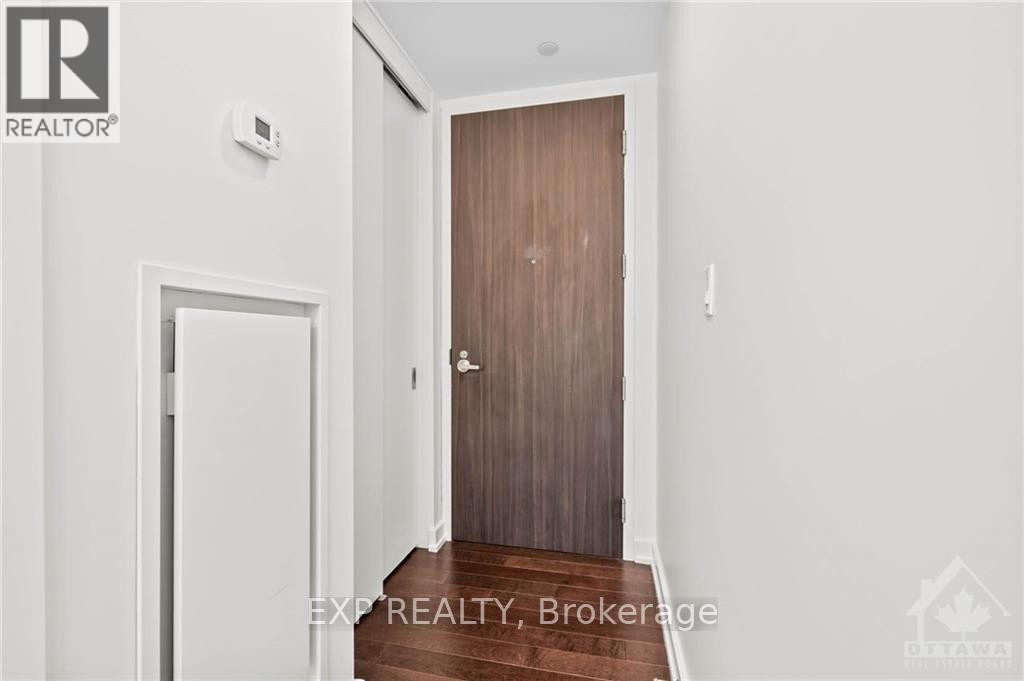 












1107 - 111 CHAMPAGNE AVENUE S

,
Ottawa,




Ontario
K1S5V3

