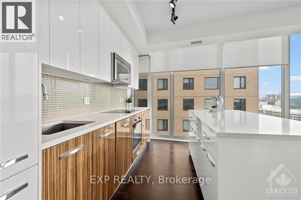 












1107 - 111 CHAMPAGNE AVENUE S

,
Ottawa,




Ontario
K1S5V3

