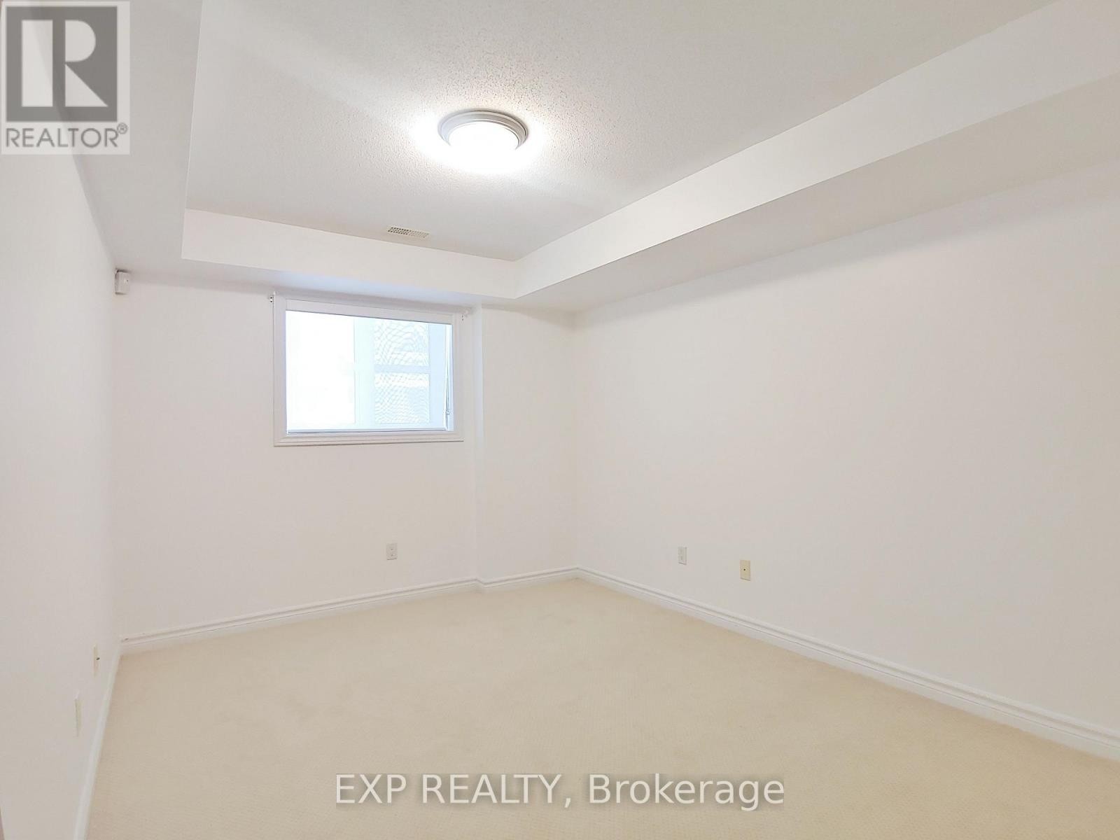 












605 B CHAPMAN MILLS DRIVE

,
Ottawa,




Ontario
K2J5T1

