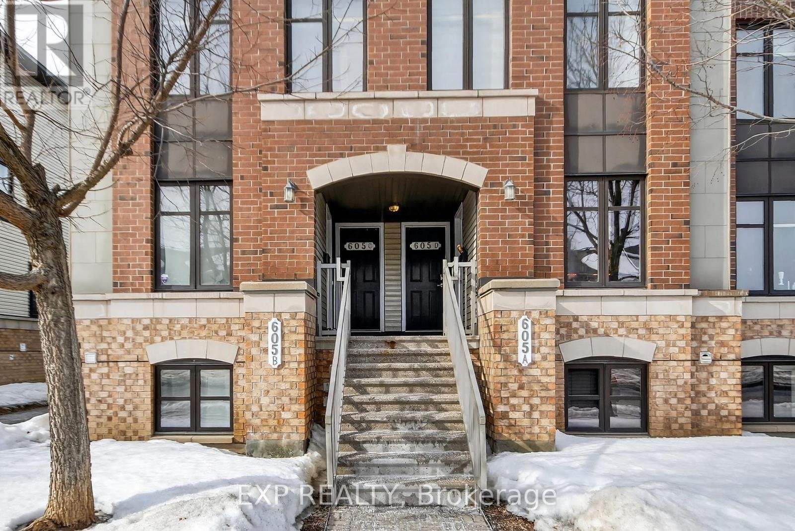 












605 B CHAPMAN MILLS DRIVE

,
Ottawa,




Ontario
K2J5T1

