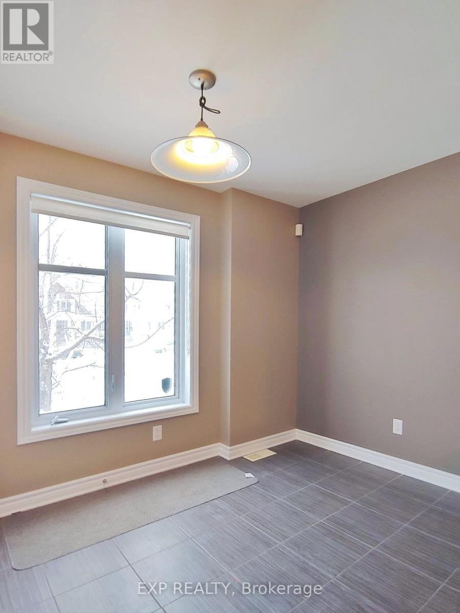 












605 B CHAPMAN MILLS DRIVE

,
Ottawa,




Ontario
K2J5T1

