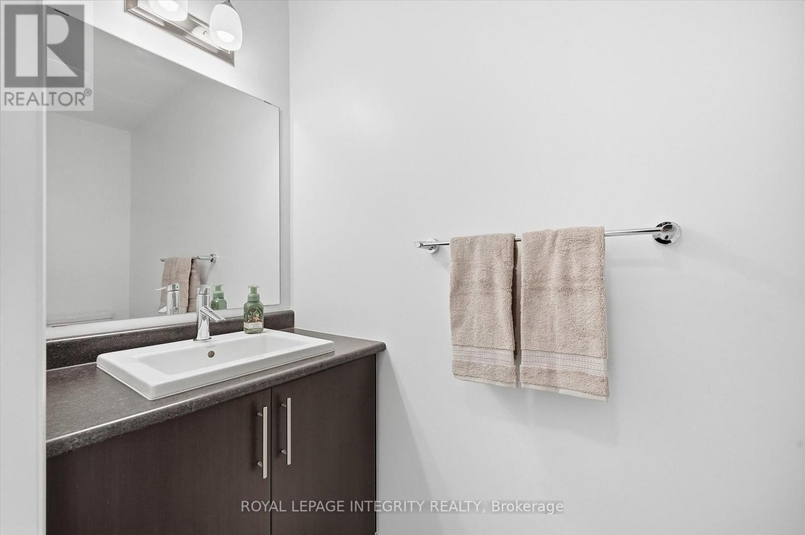 












88 CHEVRON PLACE

,
Ottawa,




Ontario
K1W0L6

