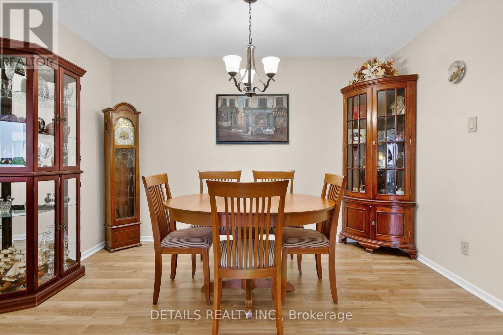 












2201 - 900 DYNES ROAD

,
Ottawa,




Ontario
K2C3L6


