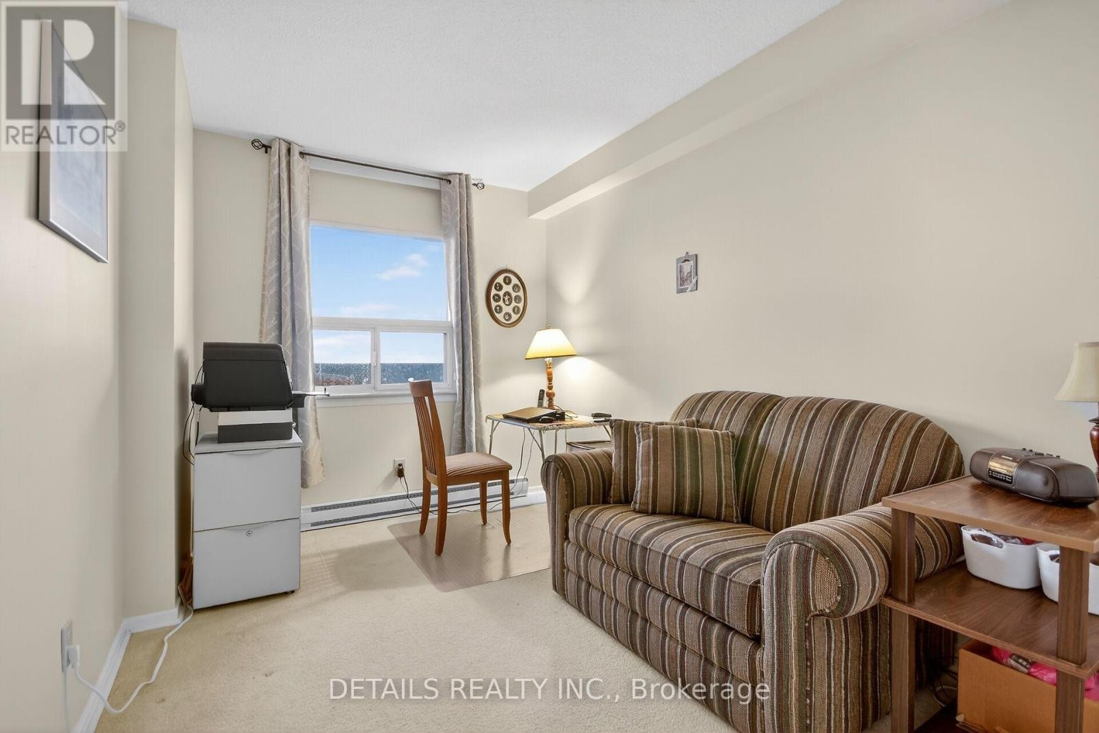 












2201 - 900 DYNES ROAD

,
Ottawa,




Ontario
K2C3L6

