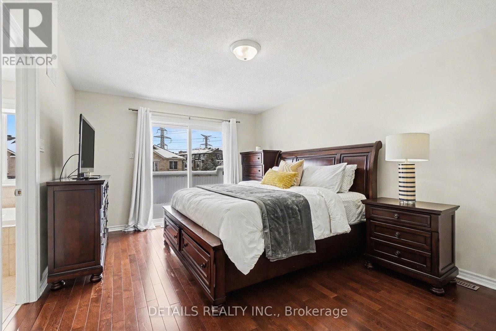 












112 WHISPERING WINDS WAY

,
Ottawa,




Ontario
K1W0B7

