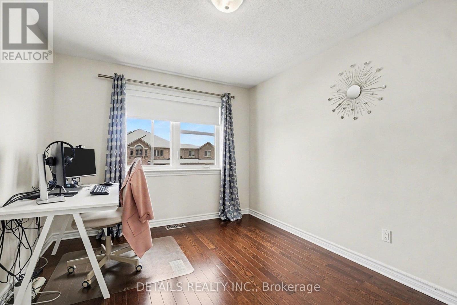 












112 WHISPERING WINDS WAY

,
Ottawa,




Ontario
K1W0B7

