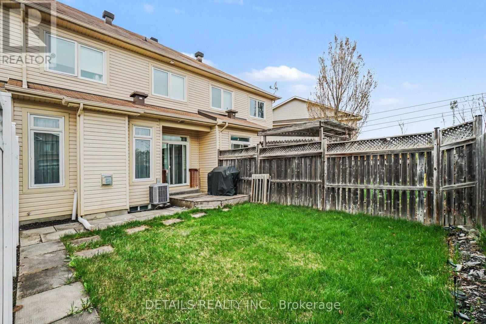 












112 WHISPERING WINDS WAY

,
Ottawa,




Ontario
K1W0B7

