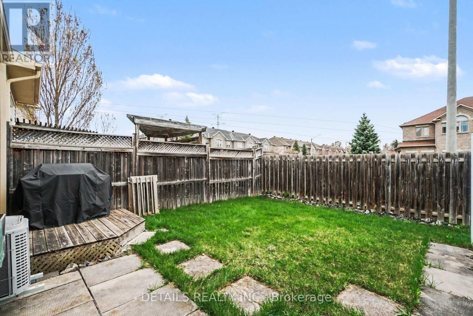 












112 WHISPERING WINDS WAY

,
Ottawa,




Ontario
K1W0B7

