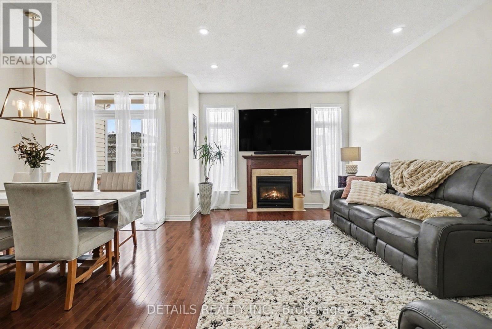 












112 WHISPERING WINDS WAY

,
Ottawa,




Ontario
K1W0B7

