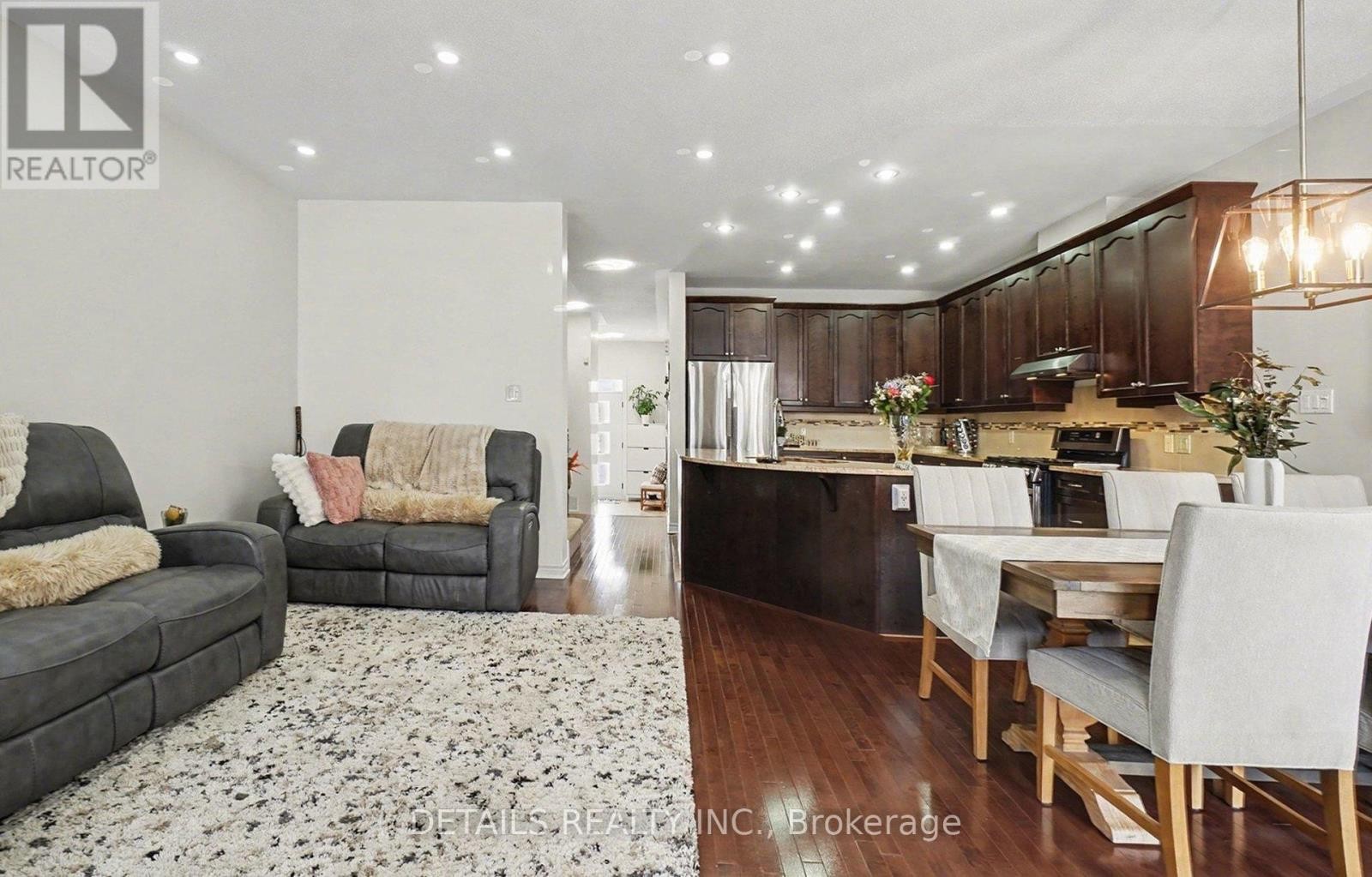












112 WHISPERING WINDS WAY

,
Ottawa,




Ontario
K1W0B7

