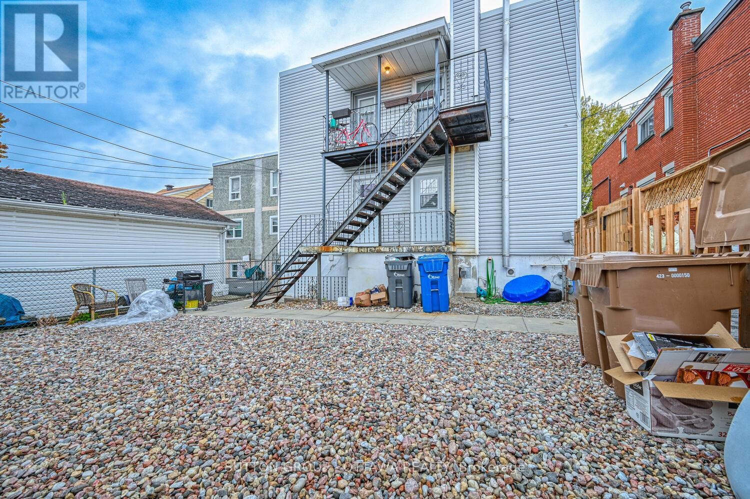 












154-156 DAGMAR AVENUE

,
Ottawa,




Ontario
K1L5T2

