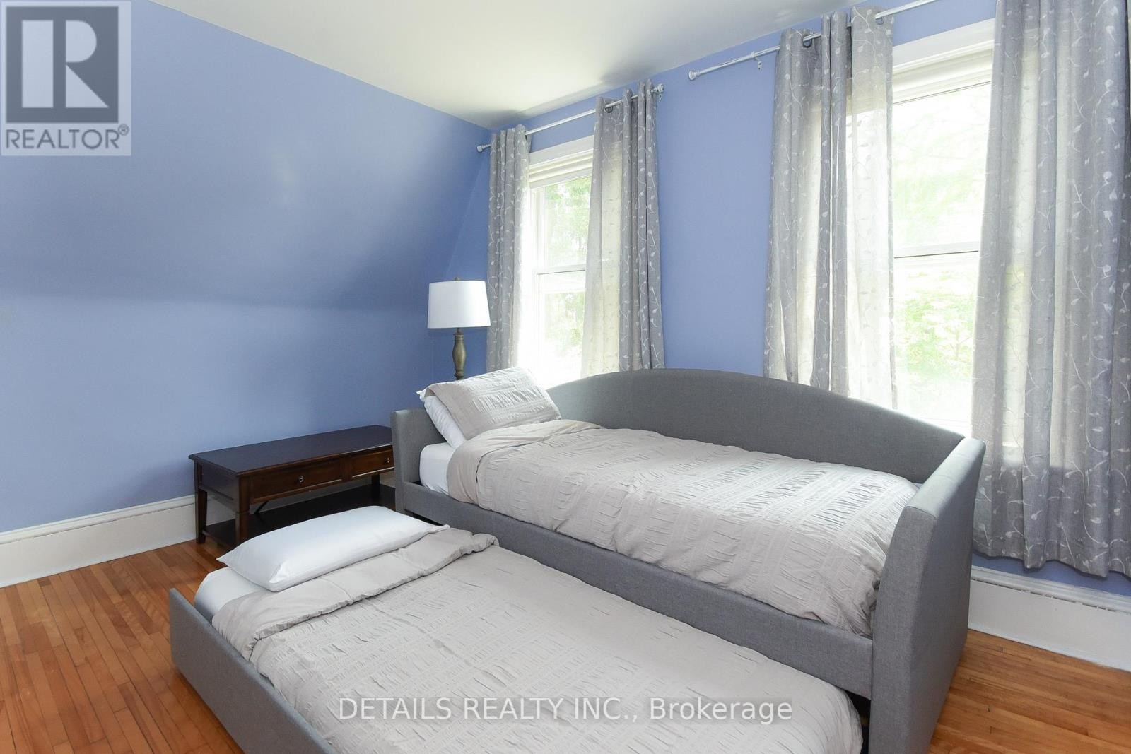 












19 GOULD STREET

,
Ottawa,




Ontario
K1Y2P1

