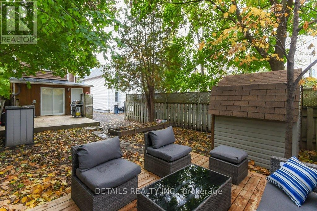 












19 GOULD STREET

,
Ottawa,




Ontario
K1Y2P1

