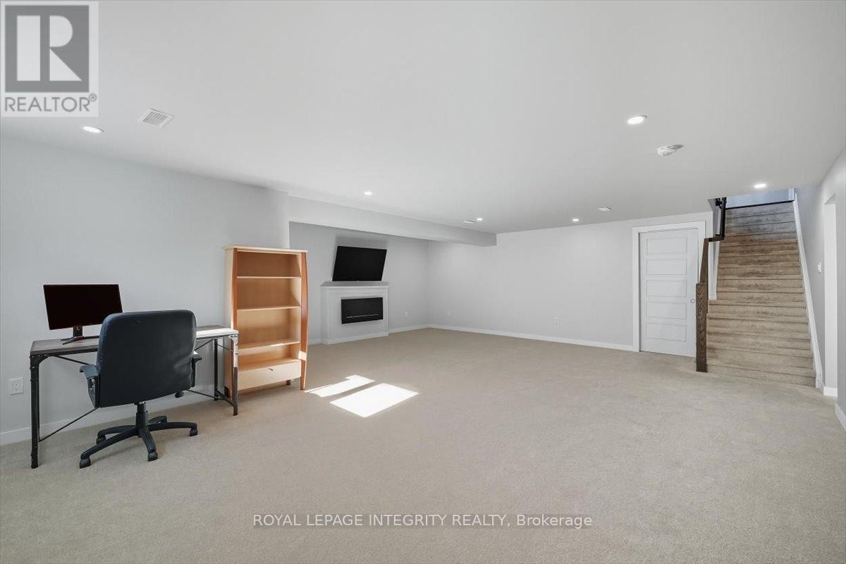 












819 TEWIN CIRCLE

,
Ottawa,




Ontario
K4A1K2

